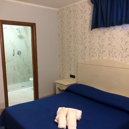 נאפולי Hotel Serena מראה חיצוני תמונה