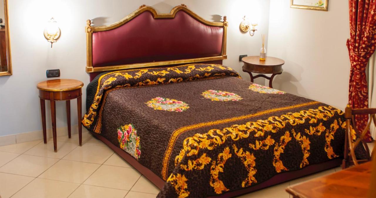 נאפולי Hotel Serena מראה חיצוני תמונה
