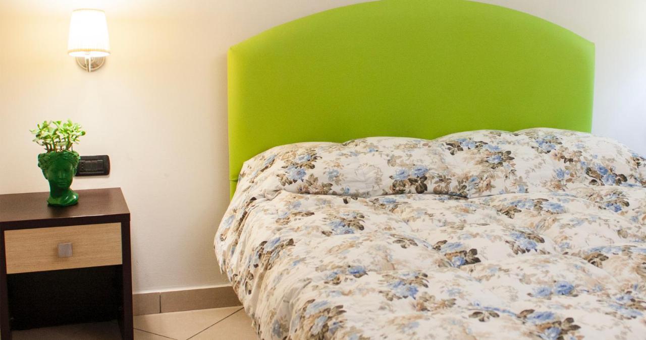 נאפולי Hotel Serena מראה חיצוני תמונה