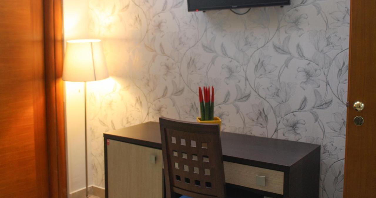 נאפולי Hotel Serena מראה חיצוני תמונה