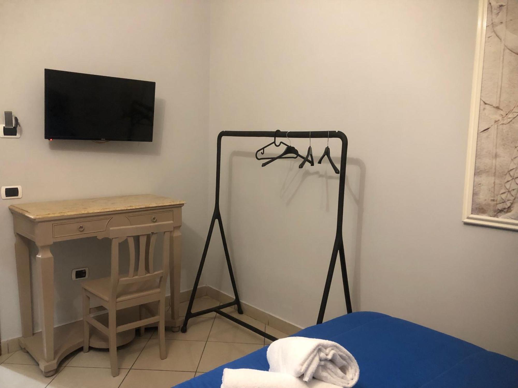 נאפולי Hotel Serena מראה חיצוני תמונה