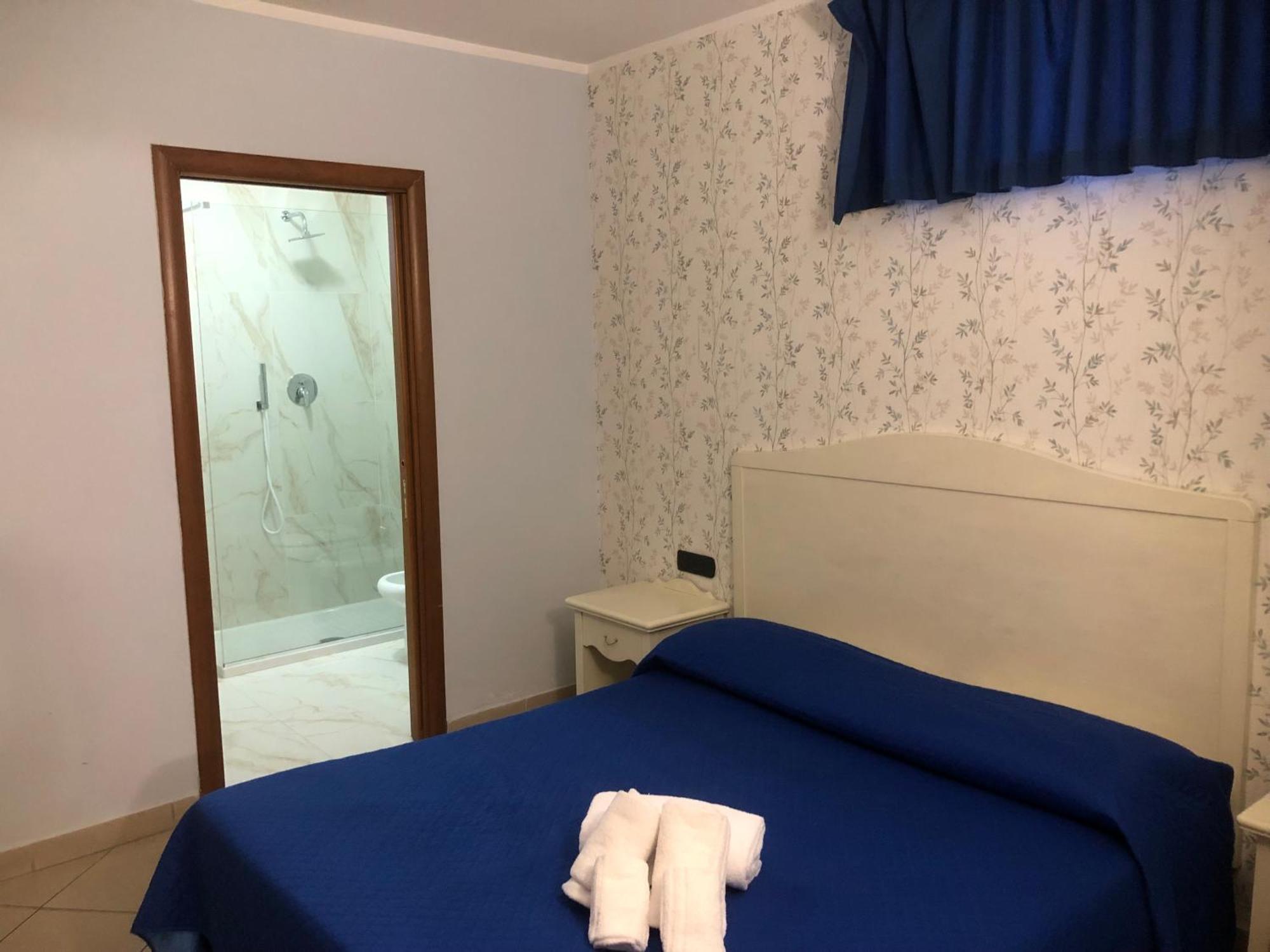 נאפולי Hotel Serena מראה חיצוני תמונה