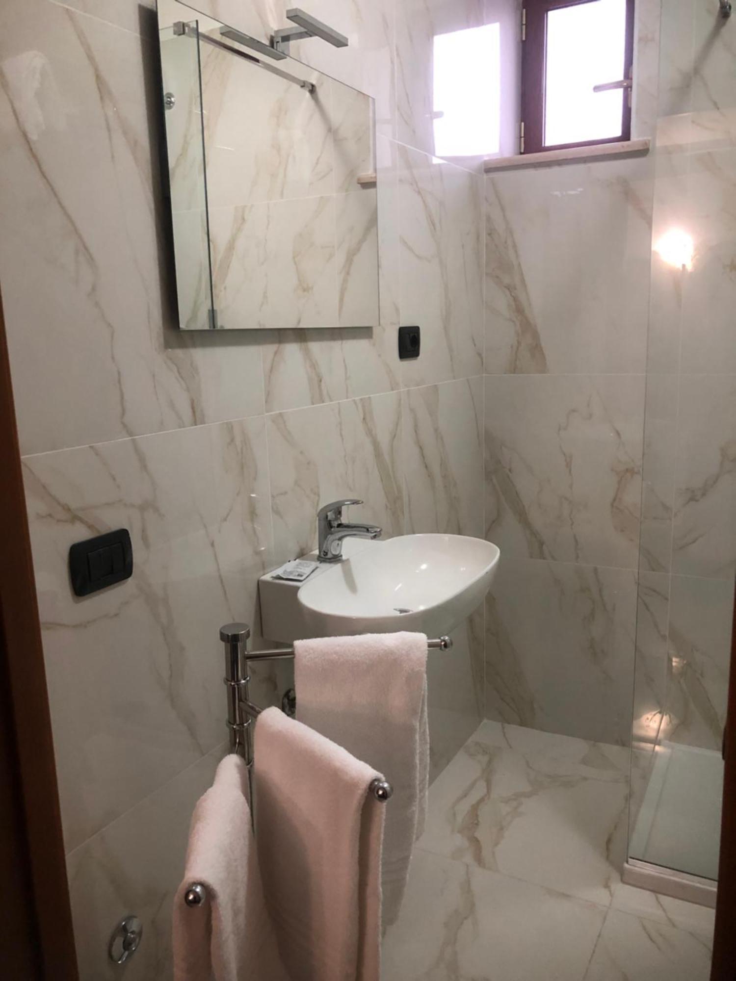נאפולי Hotel Serena מראה חיצוני תמונה