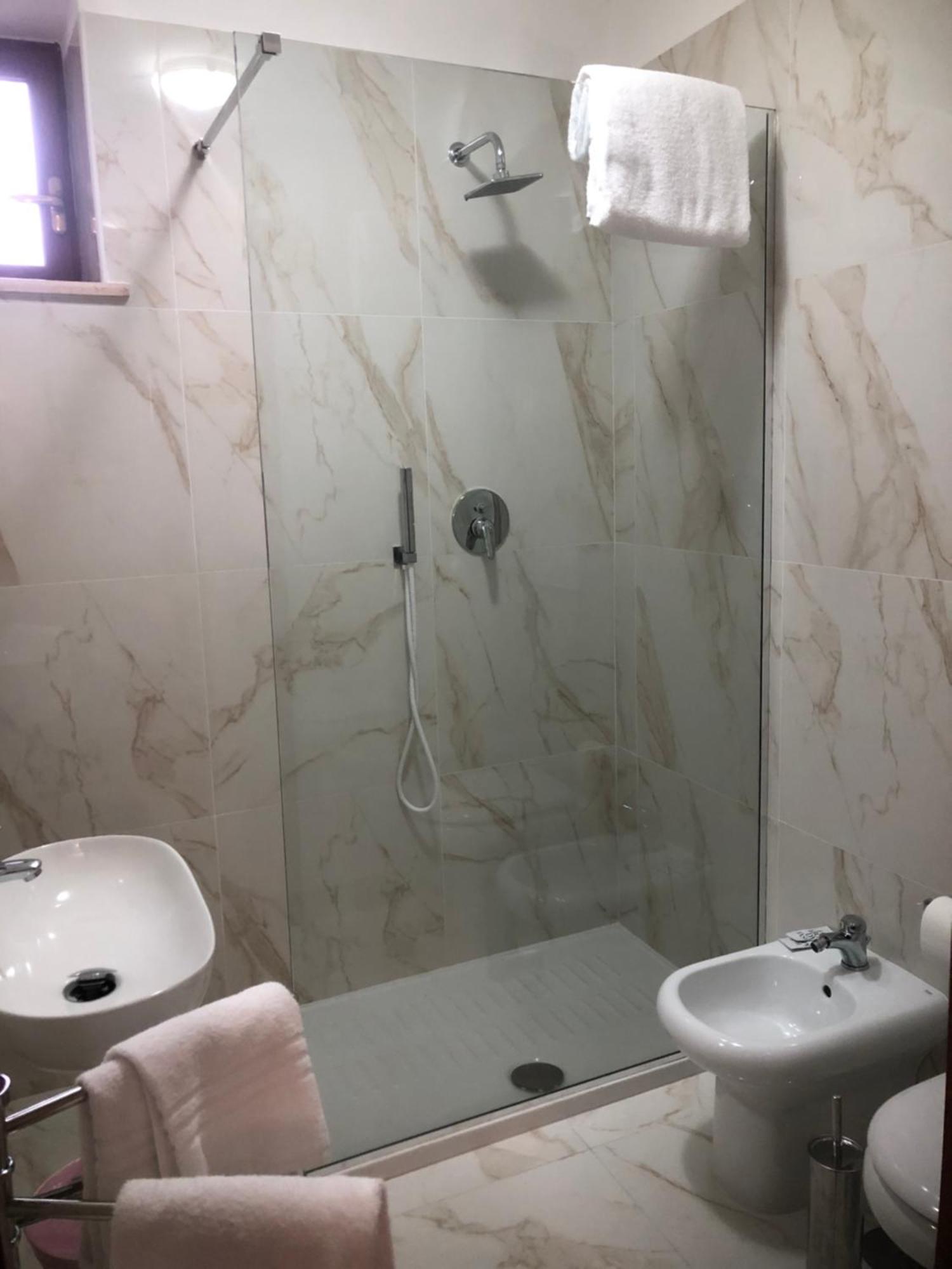 נאפולי Hotel Serena מראה חיצוני תמונה